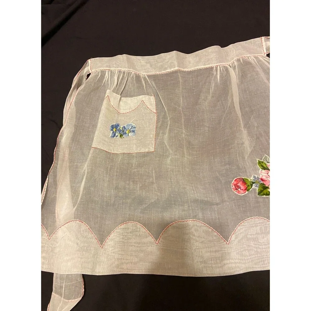 #5728 Womens  Sheer White Sewn on Floral patches Half Hostess Apron with Pockets